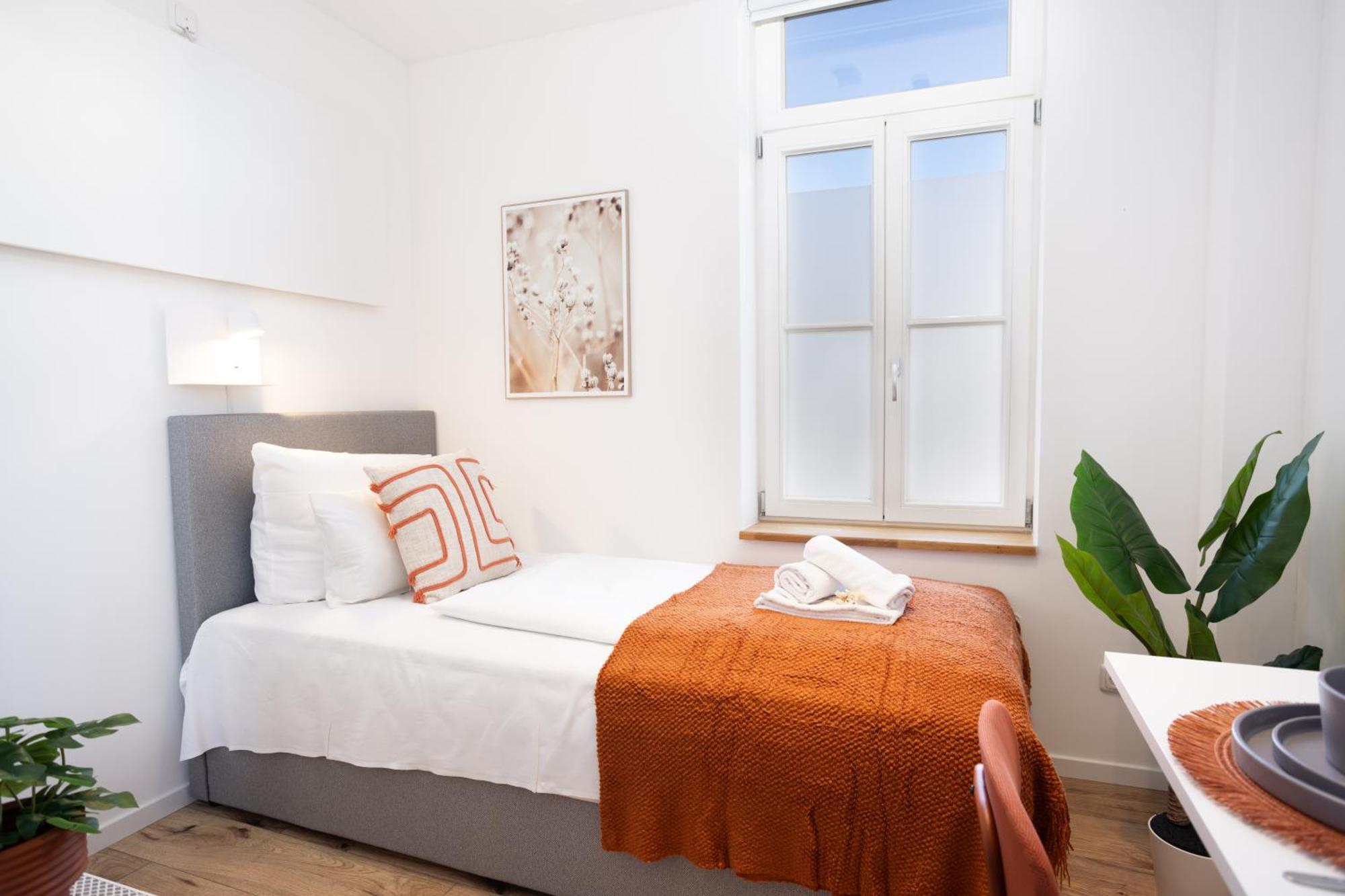 Dwellstay - Zuse Hoefe Apartment *