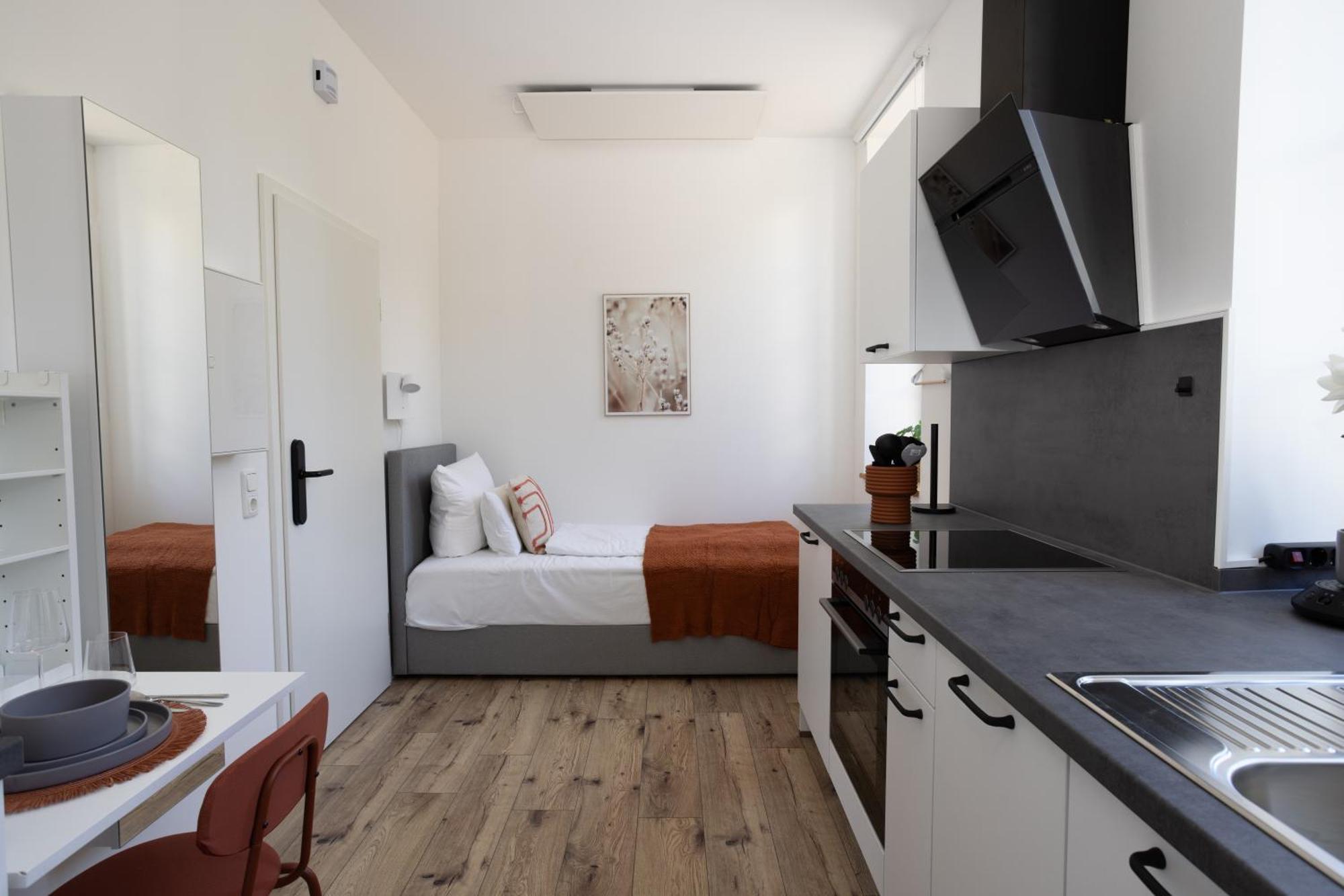 Dwellstay - Zuse Hoefe Apartment