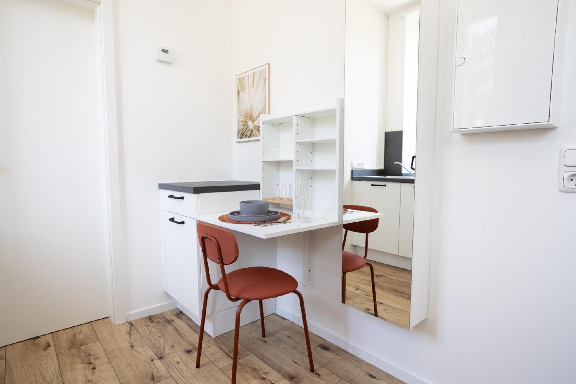 Dwellstay - Zuse Hoefe Apartment